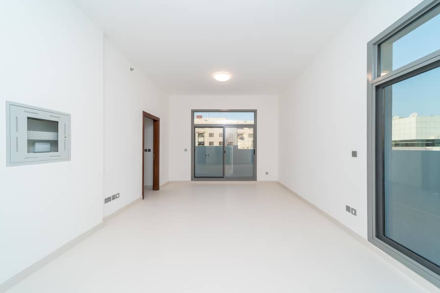 2 R7300628. jpg