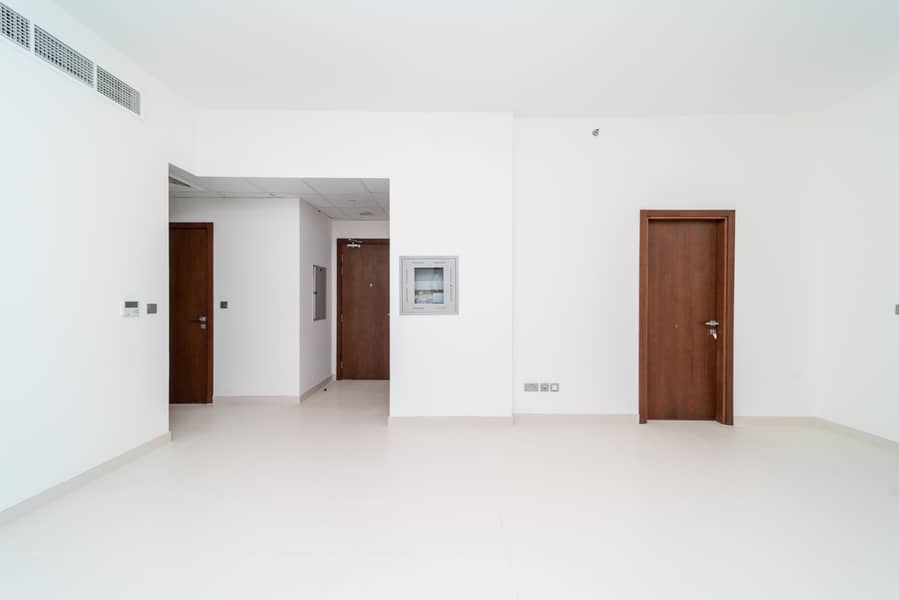 4 R7300635. jpg