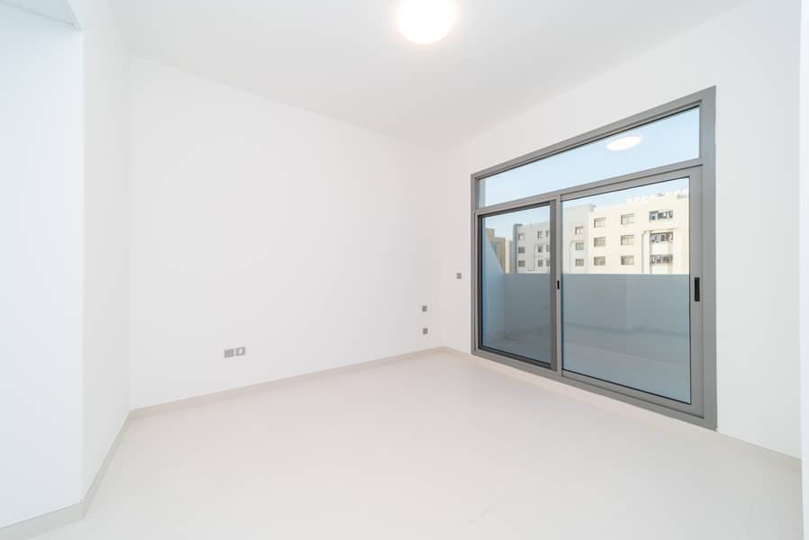 5 R7300637. jpg