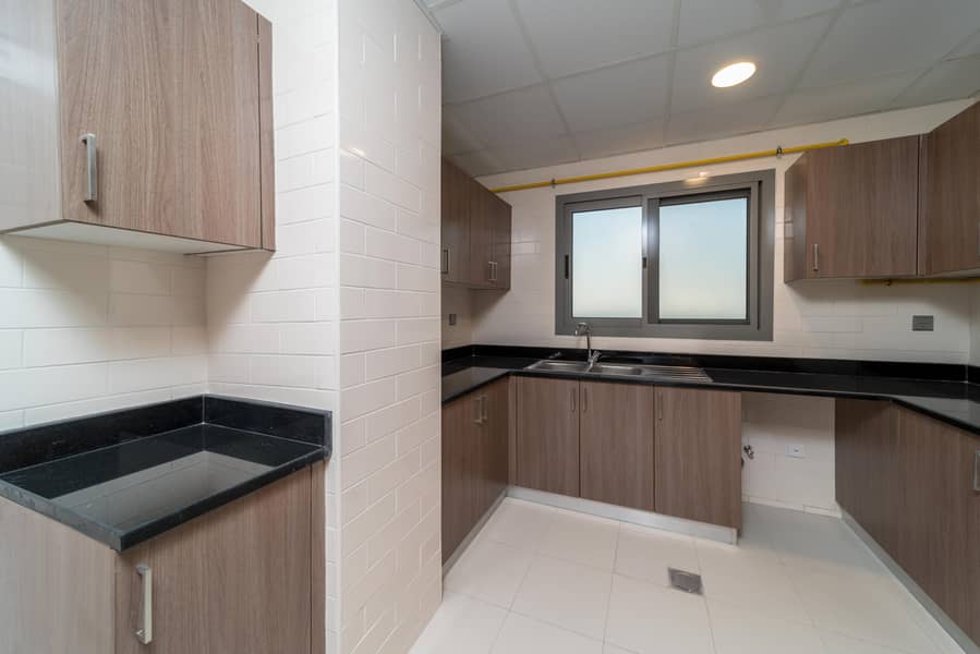 10 R7300660. jpg
