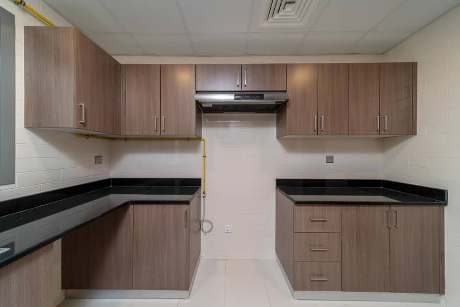 16 R7300665. jpg
