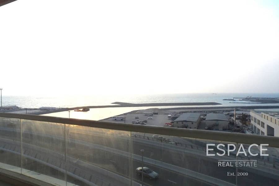 Large Apartment - 2 Bed - Sea View