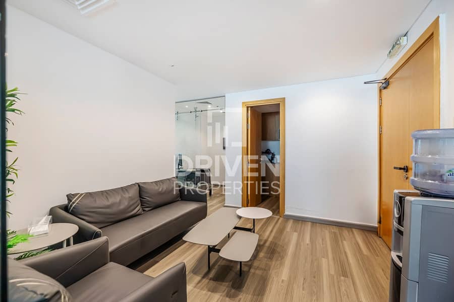 Fitted Office | Prime Location | Well Maintained – další