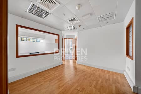 Office for Rent in Sheikh Zayed Road, Dubai - Close to Metro | Low Floor | Ready to Move in