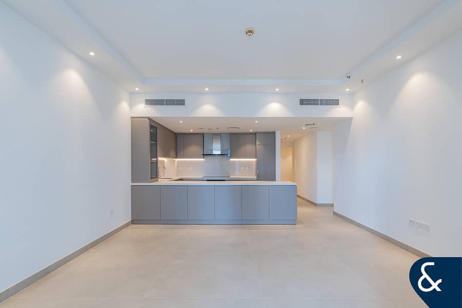 3 Bed +Maids | Renovated | Vacant on Transfer 3 Bed +Maids | Renovated | Vacant on Transfer