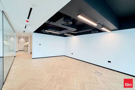 Office for Rent in Business Bay, Dubai - Renovated Offices | Multiple Options | Best Value