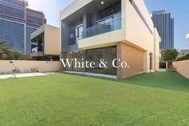 Luxurious | Spacious | Golf View Villa