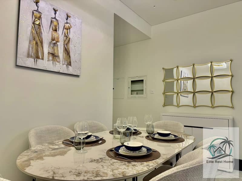 Exclusive Waterfront Home in Business Bay - Image 4