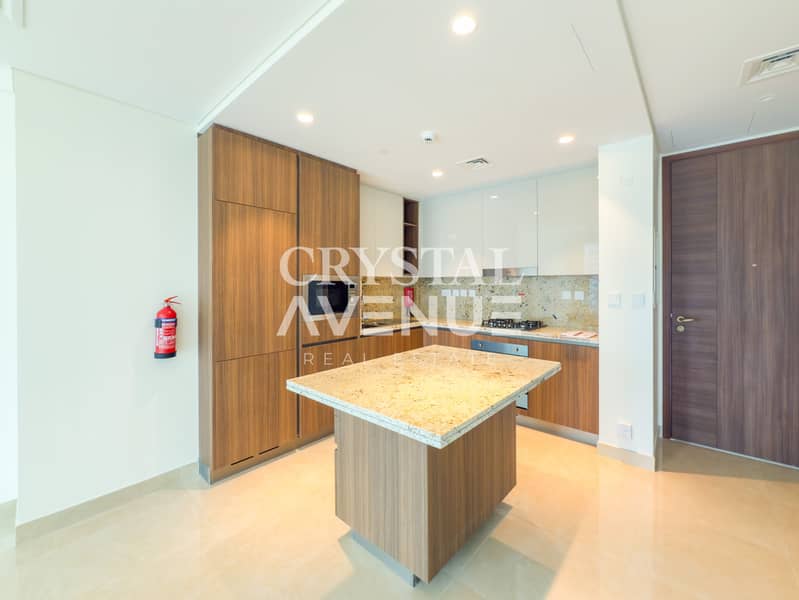 Bright & Well Maintained 1BR | Spacious Balcony | Mid-level floor - Image 3
