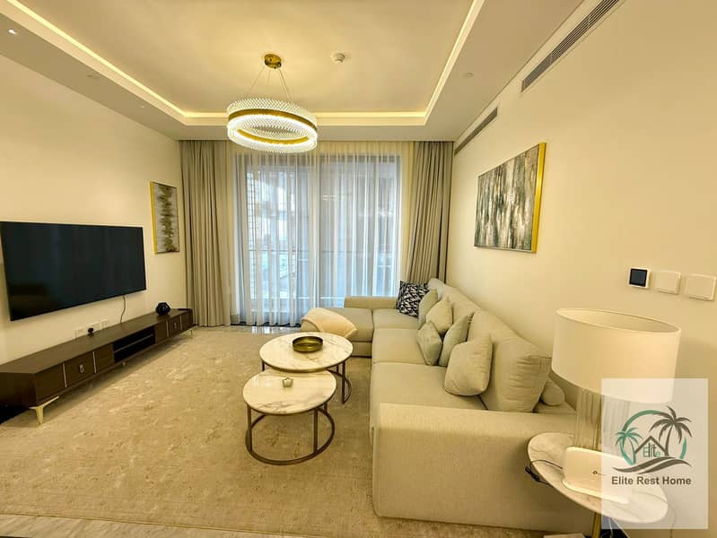 Exclusive Waterfront Home in Business Bay - Image 8