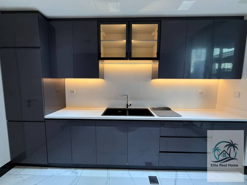 Exclusive Waterfront Home in Business Bay - Image 21