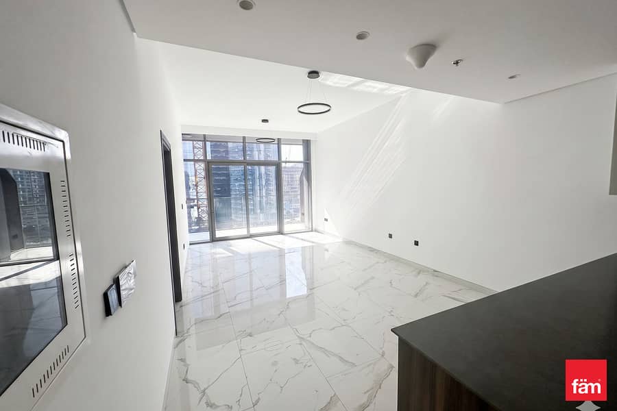 Equipped Kitchen | High Floor | Vacant Equipped Kitchen | High Floor | Vacant
