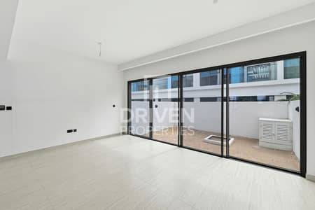 5 habitaciones Townhouse para en Alquiler en DAMAC Lagoons, Dubai - Casa adosada en DAMAC Lagoons，Santorini, 5 dormitorios, 350000 AED - 15190628