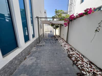 Villa for Rent in Umm Suqeim, Dubai - WhatsApp Image 2026-05-14 at 17.43. 56 (1). jpeg Villa for Rent in Umm Suqeim, Dubai - WhatsApp Image 2026-05-14 at 17.43. 56 (1). jpeg
