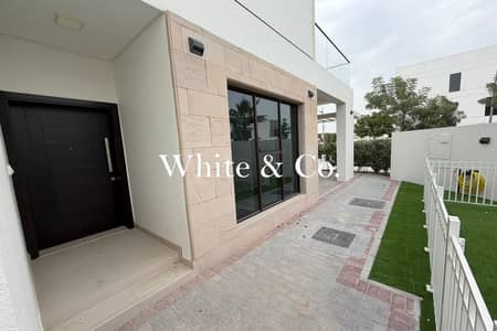 6 Bedroom Townhouse for Rent in DAMAC Hills, Dubai - Large | 6 Bedroom+Maids Room | Spacious 6 Bedroom Townhouse for Rent in DAMAC Hills, Dubai - Large | 6 Bedroom+Maids Room | Spacious