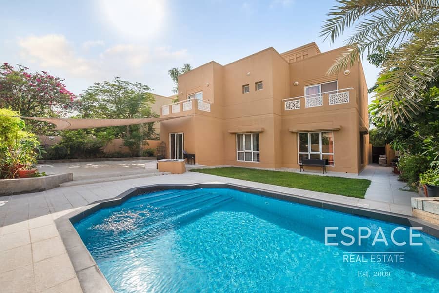 Fully Upgraded - 5 Bedroom - Private Pool