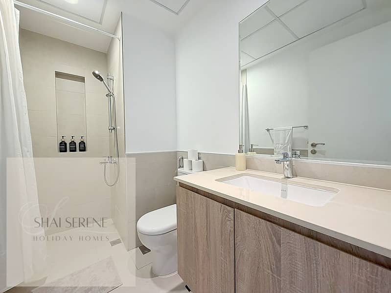 38 10. Bathroom (Shared) - IMG_5383. jpg