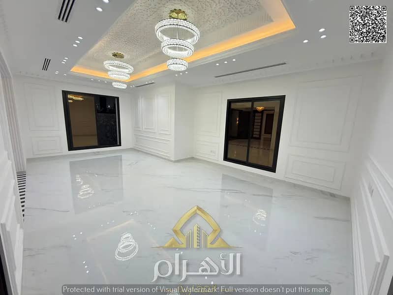 2 821259842-1066x800. webp