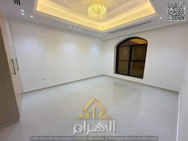 8 821259854-1066x800. webp