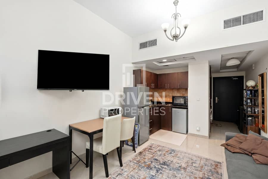 Chiller Free | Rented | Pool View | Furnished – pohled 3