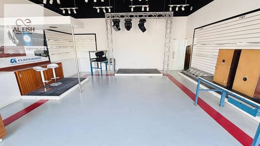 Showroom for Rent in Al Garhoud, Dubai - image (1). jpeg
