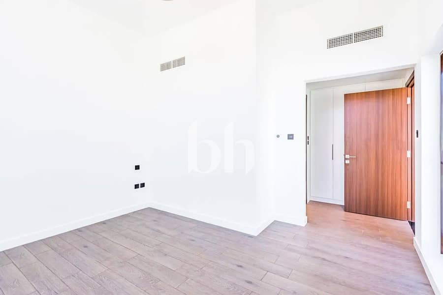 Single Row | Below Cost Price | Facing Park - Image 11