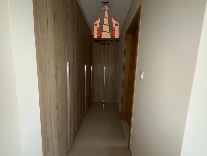 25 cd00160a-259b-4da9-a4a6-9d47a0910d02. jpg