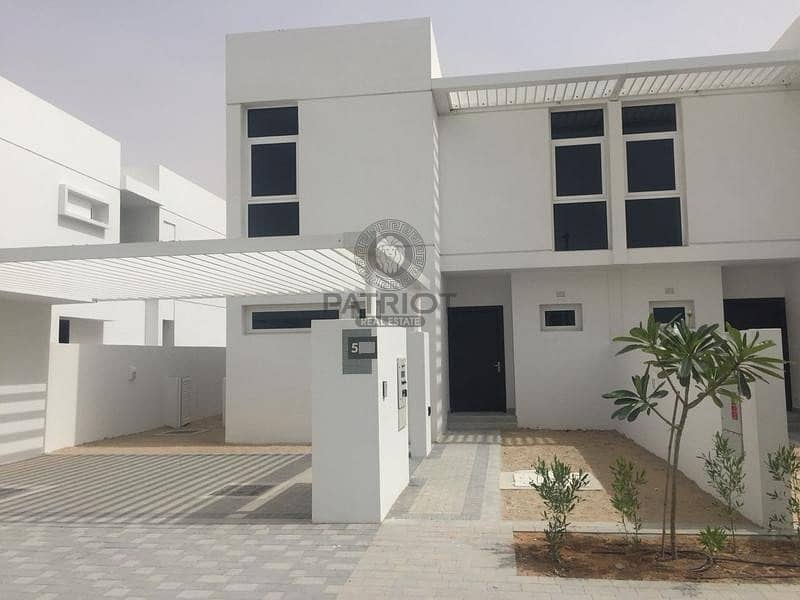 TYPE A /SINGLE ROW/3 BEDROOM+MAID+FAMILY LIVING AREA UPSTAIRS/FOR SALE