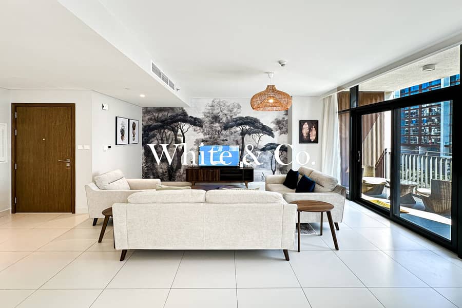 Corner Unit | Furnished | Vacant June Corner Unit | Furnished | Vacant June