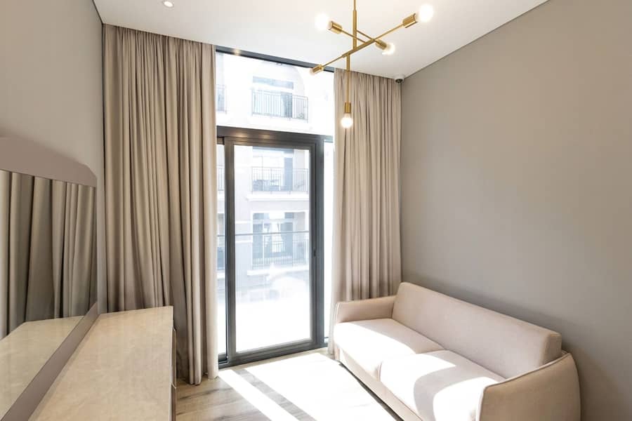 Upgraded | Vacant | Private Pool & Elevator - Image 9