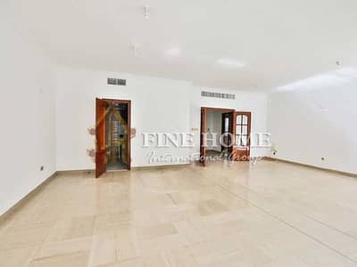 Amazingly Well Spaced 4BR Apartment Amazingly Well Spaced 4BR Apartment