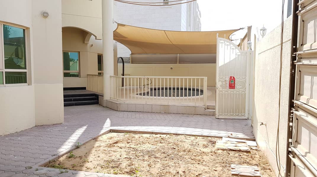 *** SUPERB DEAL - Spacious 4BHK Villa with Swimming pool available in Al Falaj area, Sharjah