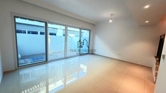 4 habitaciones Townhouse para en Alquiler en DAMAC Hills 2 (Akoya by DAMAC), Dubai - 5439c632-7385-4ec5-adf8-5d85a5217eb9. jpeg