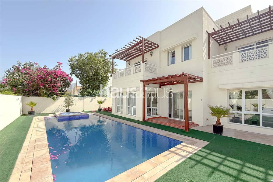 Villa en The Meadows,The Meadows 4, 6 dormitorios, 499999 AED - 15206044 Villa en The Meadows,The Meadows 4, 6 dormitorios, 499999 AED - 15206044