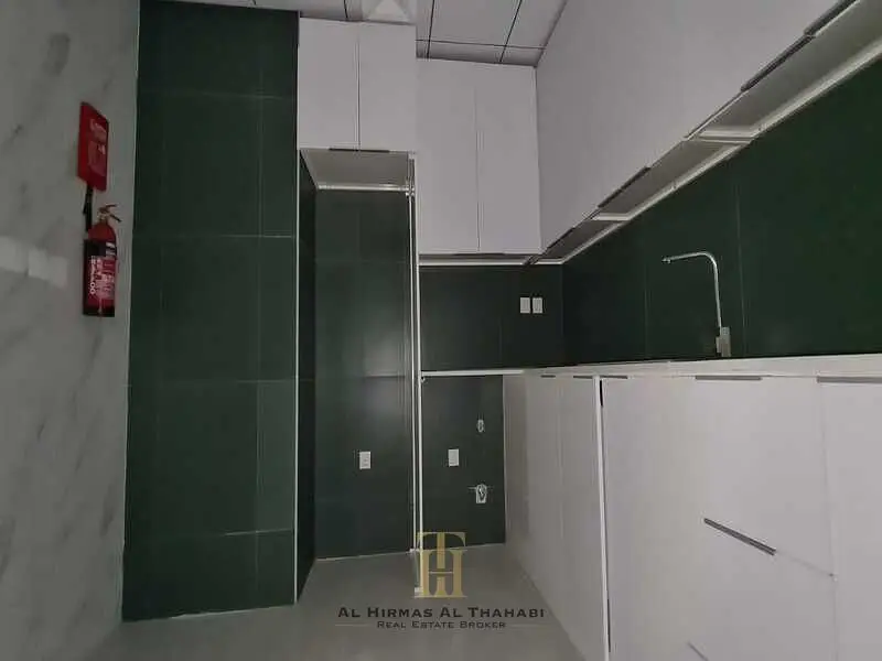 1 Month Free / Bright and Spacious / Luxury Living