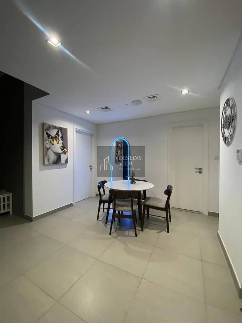 2 9d5b53f2-8581-4153-a2eb-94938badca23. jpg