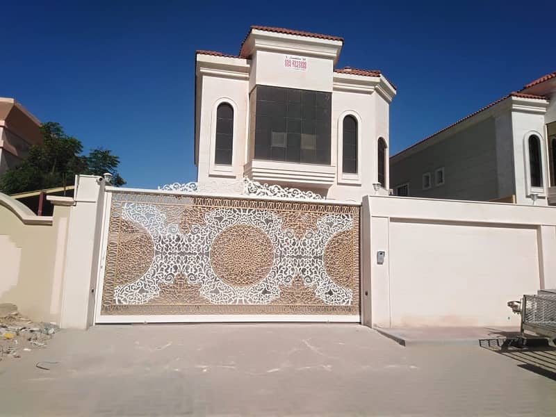 Villa for rent, artist site, lowest prices, close to services, Sheikh Ammar Street, first inhabitant of Deluxe Deluxe  Villa for rent consisting of  5 bedrooms Master board with sinks  big hall Big monsters  Close to services Fully equipped kitchen, the b