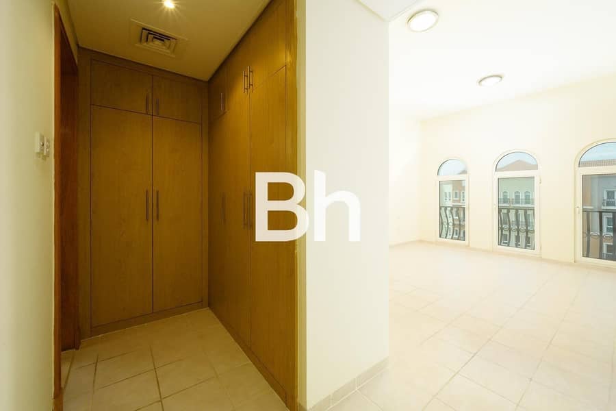 7 Image 0