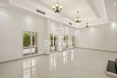 5 Bedroom Villa for Rent in The Villa, Dubai - Renovated Villa | Spacious Layout with Maids Room