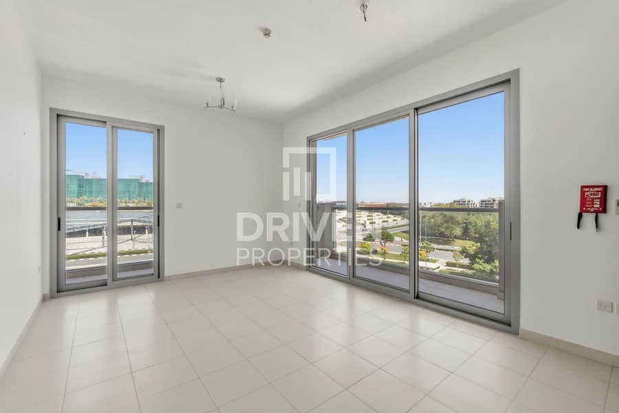 Brand New Unit | 2 Balcony | Courtyard view - Widok 3
