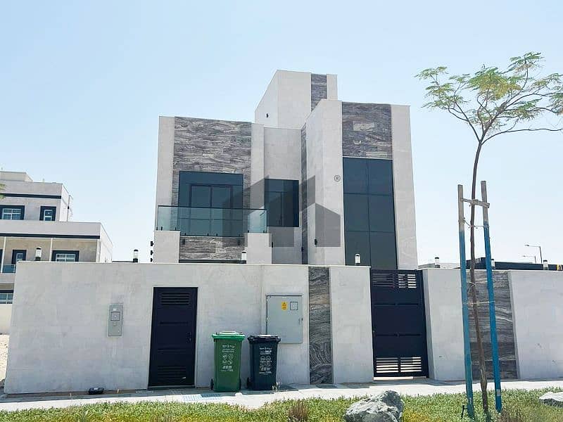 Modern 5BR | High Finishing | 3 Parking Spaces Modern 5BR | High Finishing | 3 Parking Spaces
