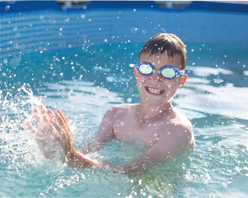 2 Amenities-Ruby-920x735px-pool. jpg