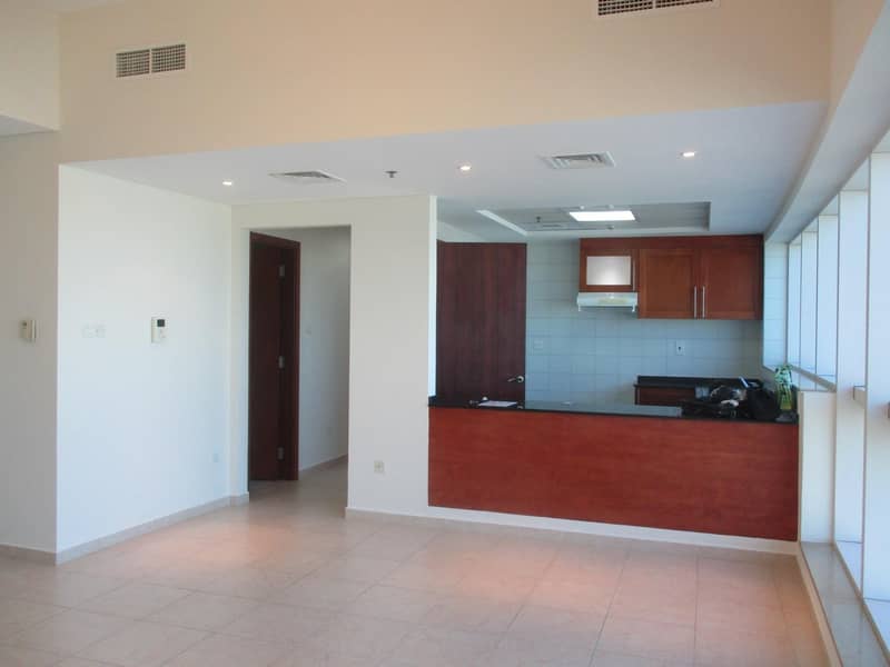Spacious 1 Bedroom Apartment in Dubai Jewel Tower Spacious 1 Bedroom Apartment in Dubai Jewel Tower
