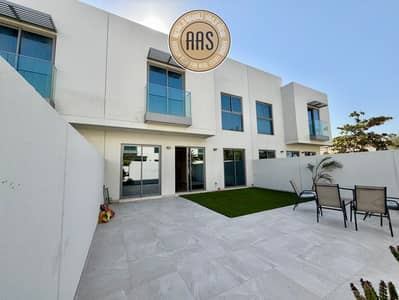 3 Bedroom Townhouse for Rent in Al Zahia, Sharjah - 72162c6a-5278-48e4-8b03-f102fe59f7d9. jpg 3 Bedroom Townhouse for Rent in Al Zahia, Sharjah - 72162c6a-5278-48e4-8b03-f102fe59f7d9. jpg