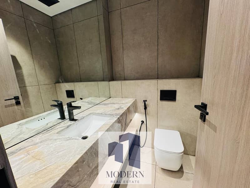 SPACIOUS UNIT | VACANT | PREMIUM AMENITIES - More