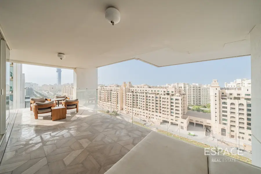 Sea View | Corner Unit | Private Beach