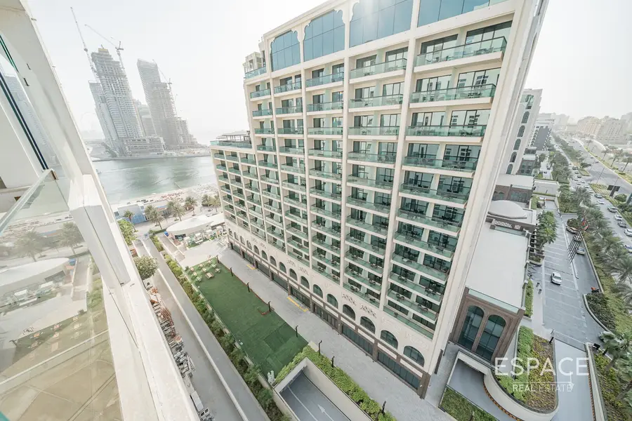 Sea View | Corner Unit | Private Beach
