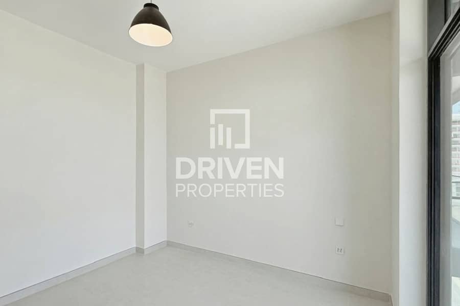 Next to Metro | Brand New Property | Vacant - Image 5
