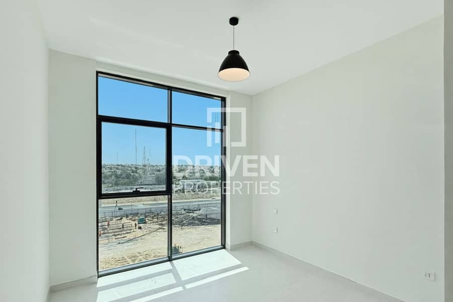 Next to Metro | Brand New Property | Vacant - Image 8