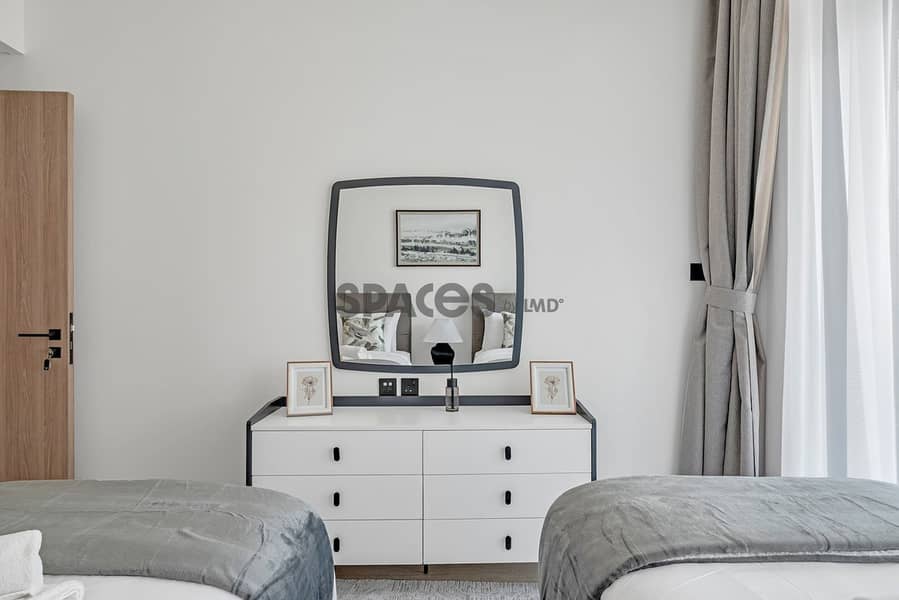 0 Commission- Close To Metro- Spacious - Image 17